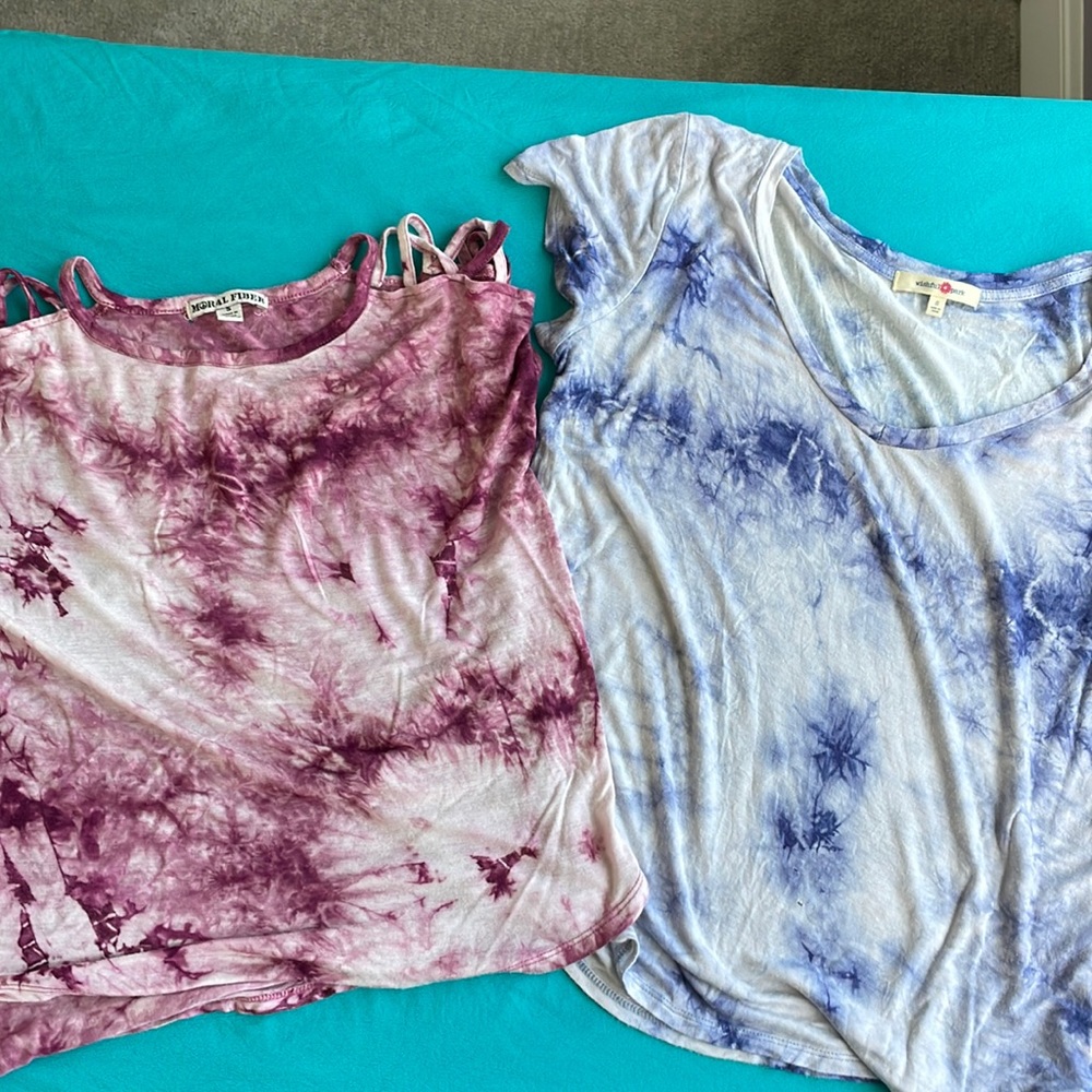 Small tie-dye t-shirts sold together, minor imperfections